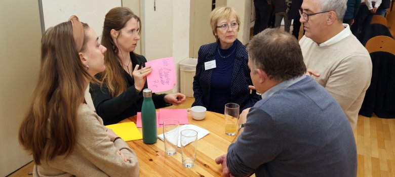 Sie wollen eine der großen Herausforderungen gemeinsam angehen: Der Landkreis und 14 Städte und Gemeinden arbeiten jetzt gemeinsam an einem Klimaanpassungskonzept.